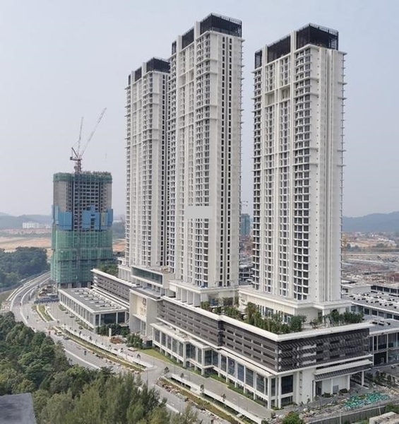 The Park Sky Residence image 2